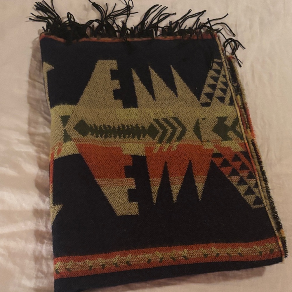Boho Aztec Pattern Fringe Scarf in Olive & Black - Picture 2 of 2